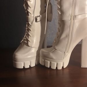 Guilty Heart brand NEW w/o box long detail pocket Boots